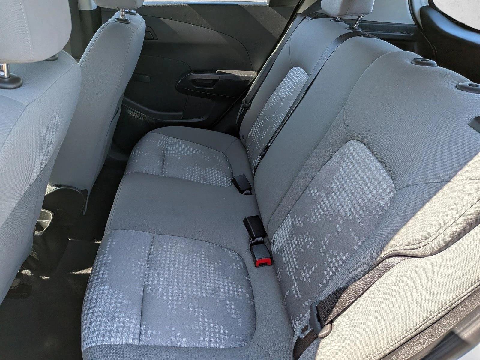 Used 2017 Summit White Chevrolet LT image 17
