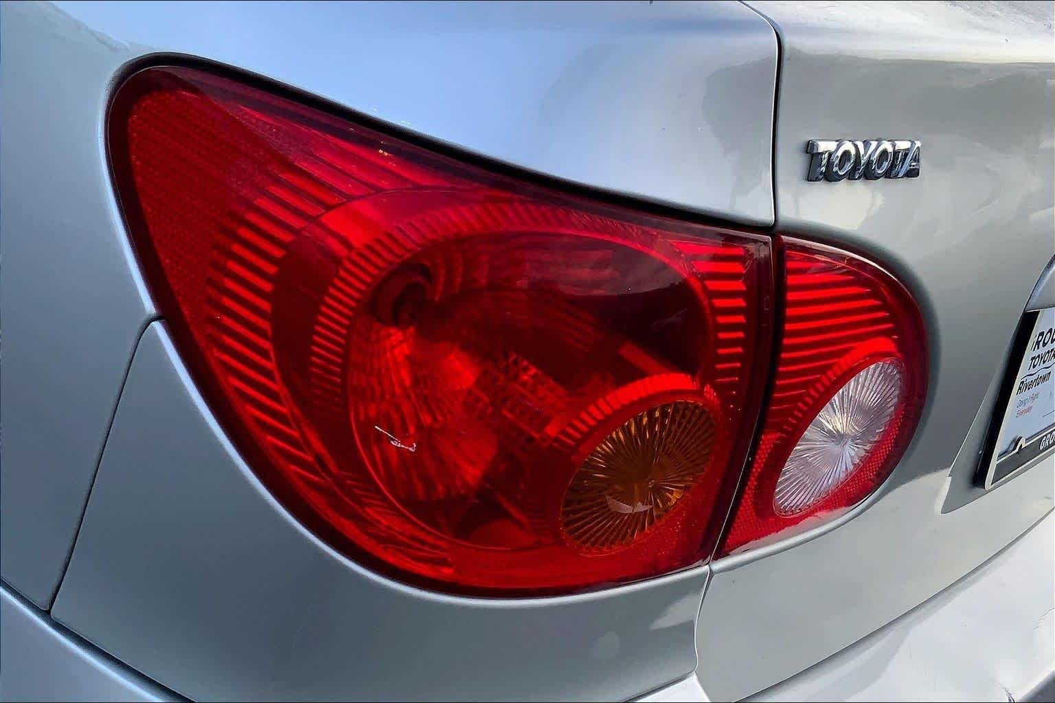 Used 2003 Lunar Mist Metallic Toyota LE image 24