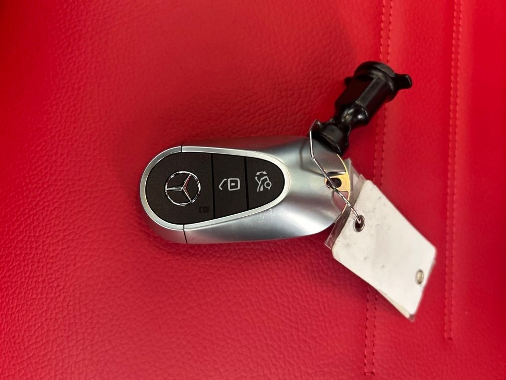 New 2026 Cirrus Silver Metallic Mercedes-Benz GLC 300 image 29