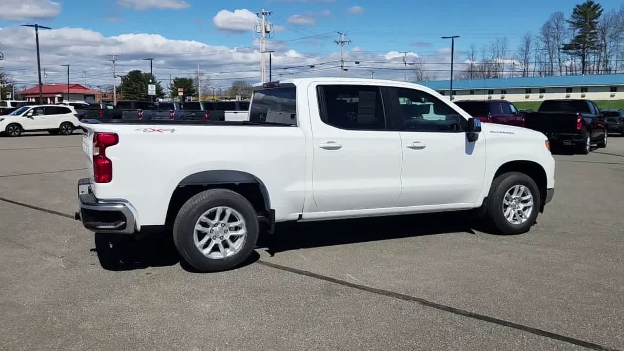 2024 Chevrolet Silverado 1500 LT - Photo 9