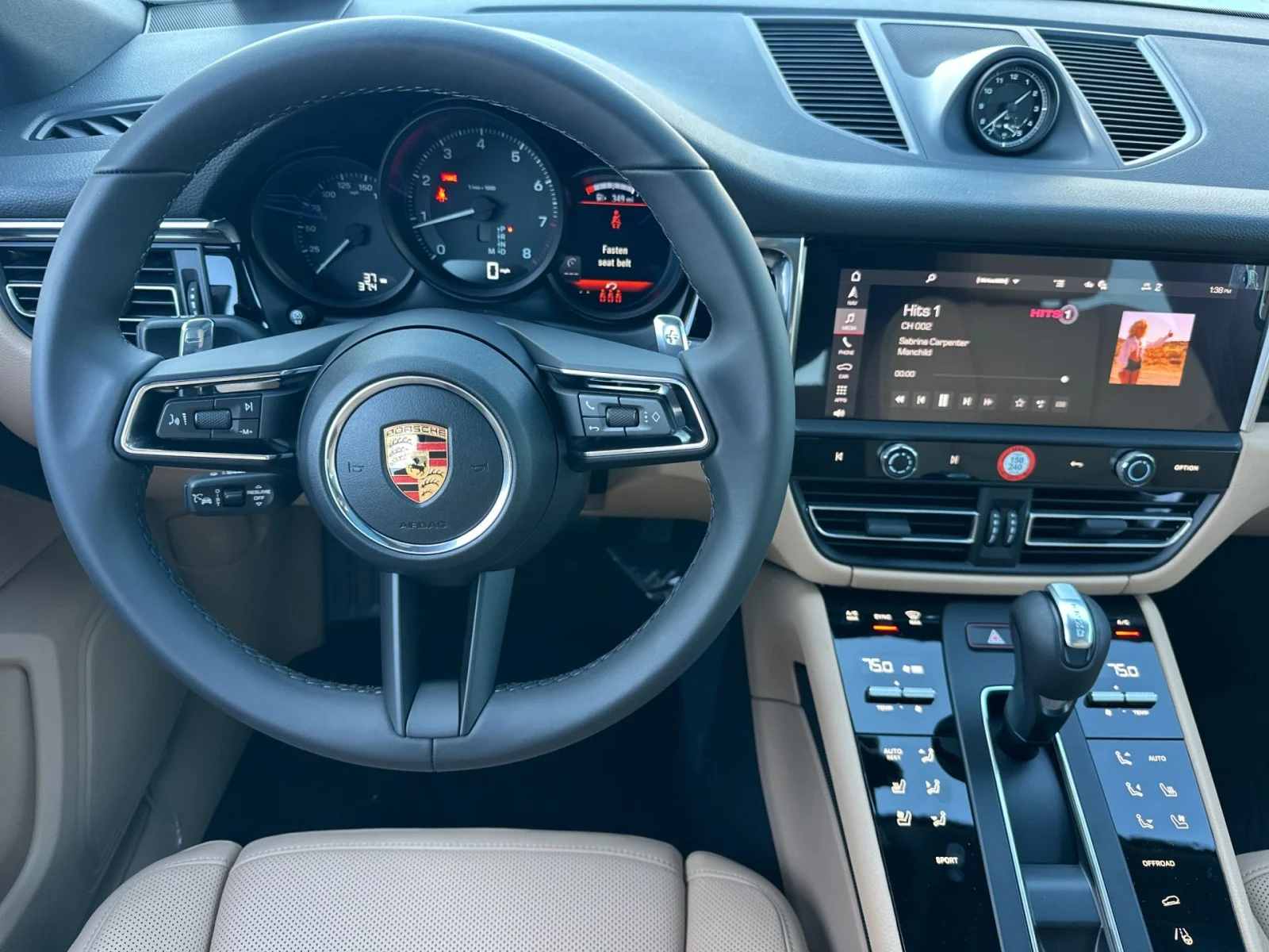 2026 Porsche Macan - Photo 14