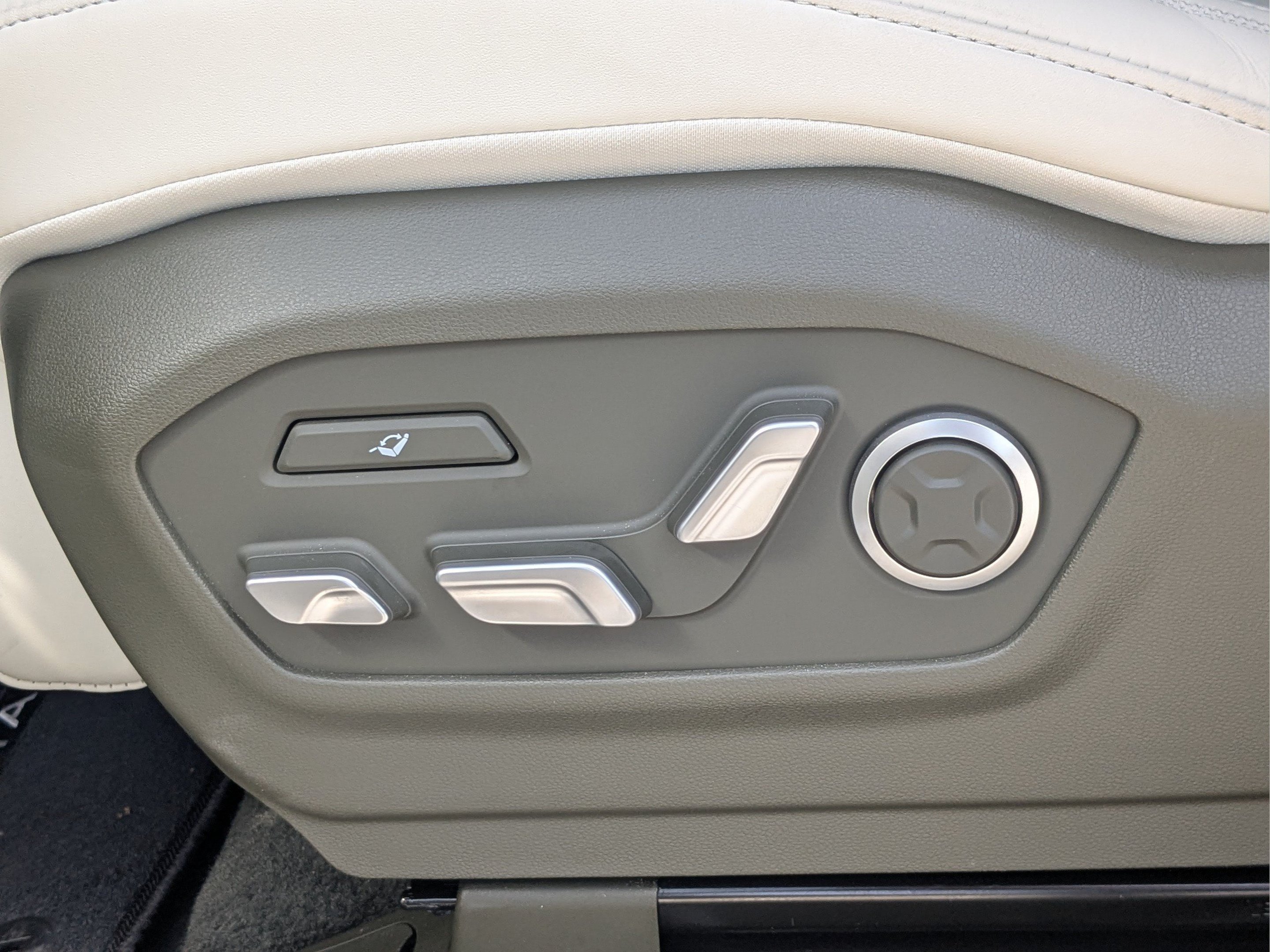 2025 Hyundai Santa Fe Calligraphy - Photo 25