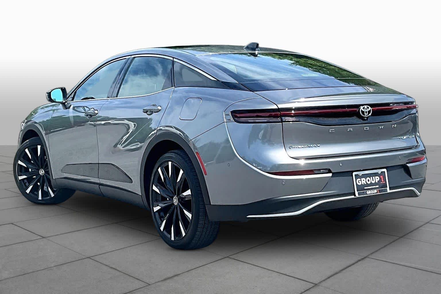 2026 Toyota Crown Platinum - Photo 12