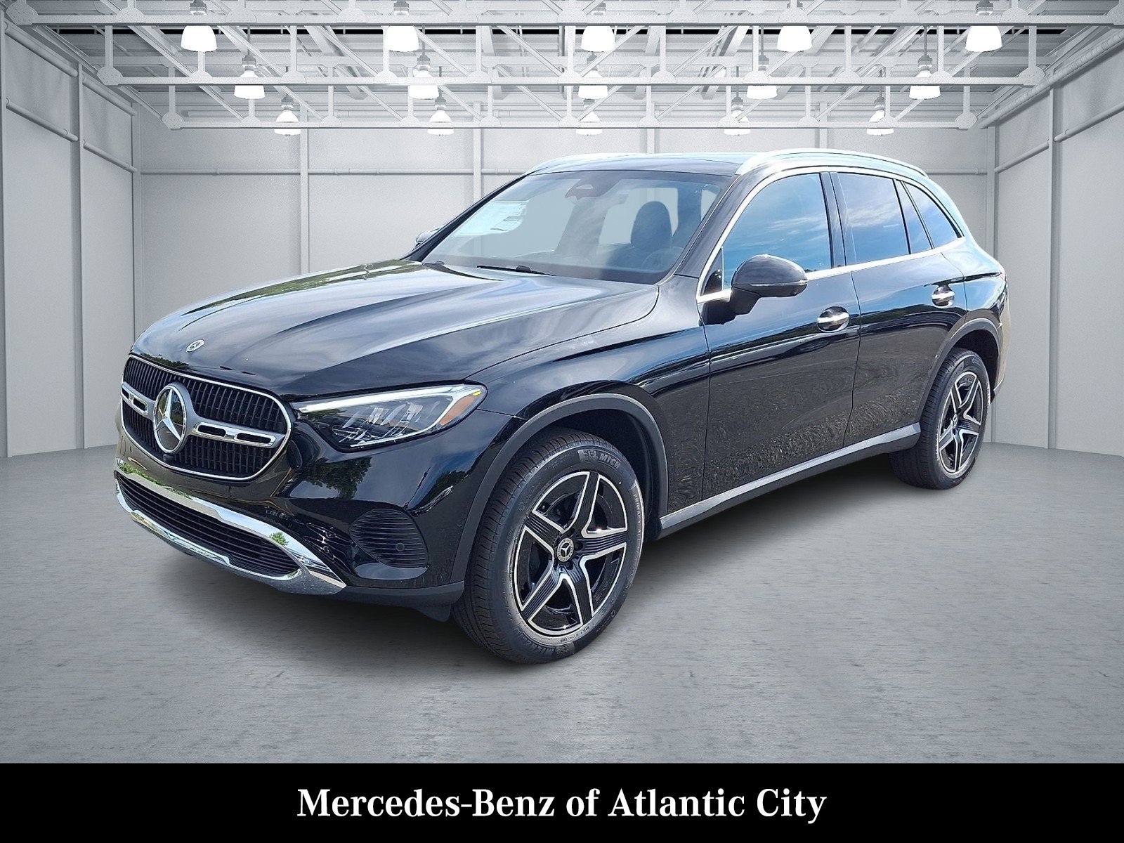 New 2027 Black Mercedes-Benz GLC 300 image 2