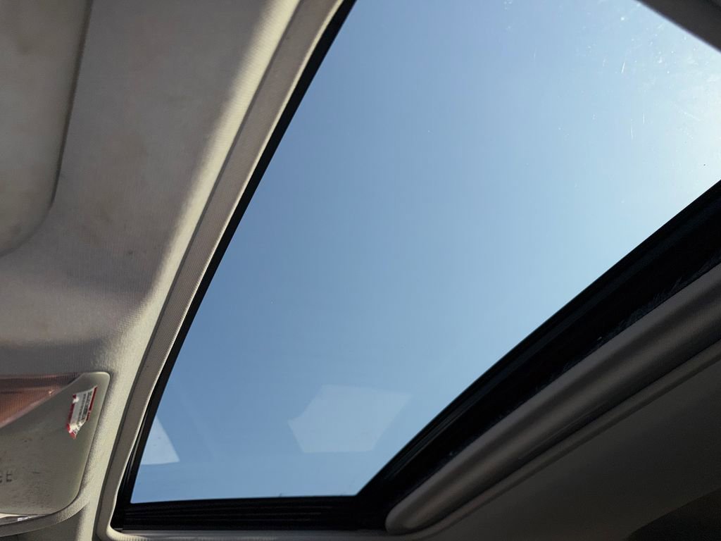 2021 Toyota RAV4 XLE - Photo 25