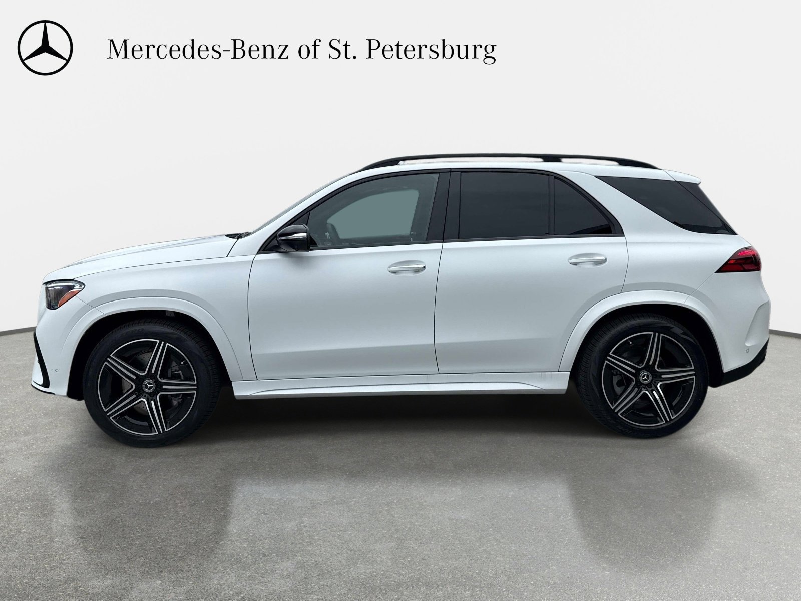 New 2026 Moonlight White Mercedes-Benz 350 4MATIC® SUV image 3