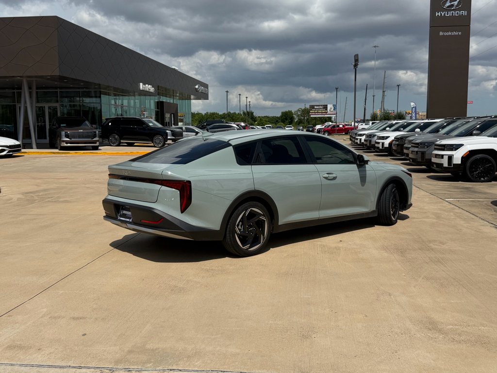 Used 2025 Morning Haze Kia EX image 6