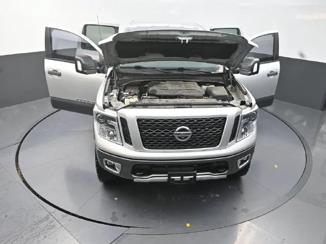 Used 2018 Silver Nissan PRO-4X image 40
