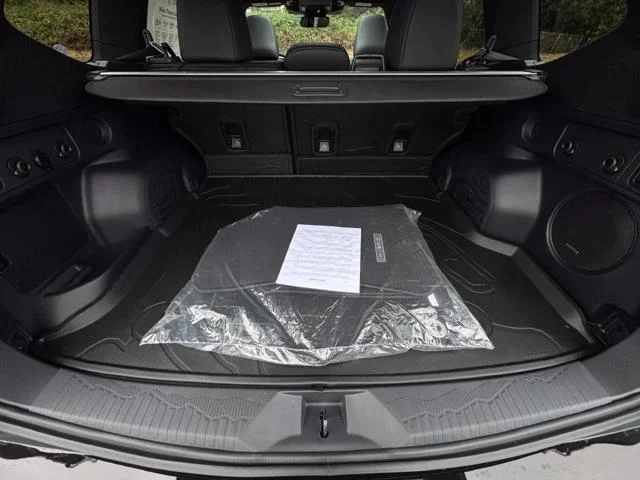 New 2026 CRYSTAL BLACK SILICA Subaru Limited Hybrid image 97