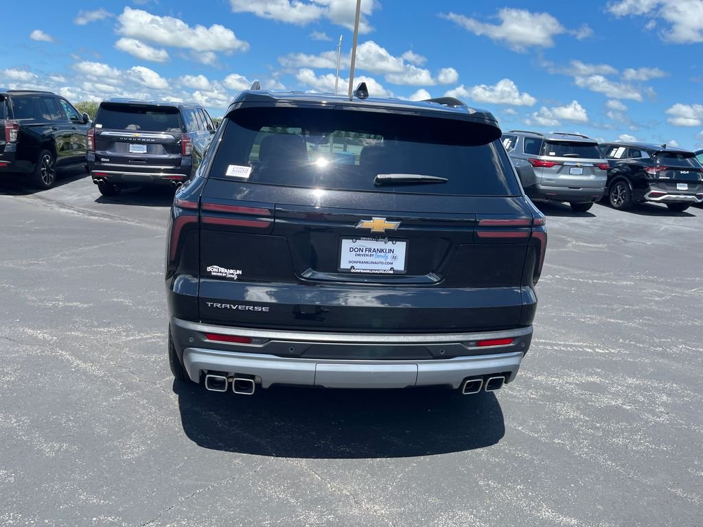 Used 2025 Black Chevrolet LT image 4