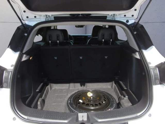 Used 2024 Summit White Buick Sport Touring image 12