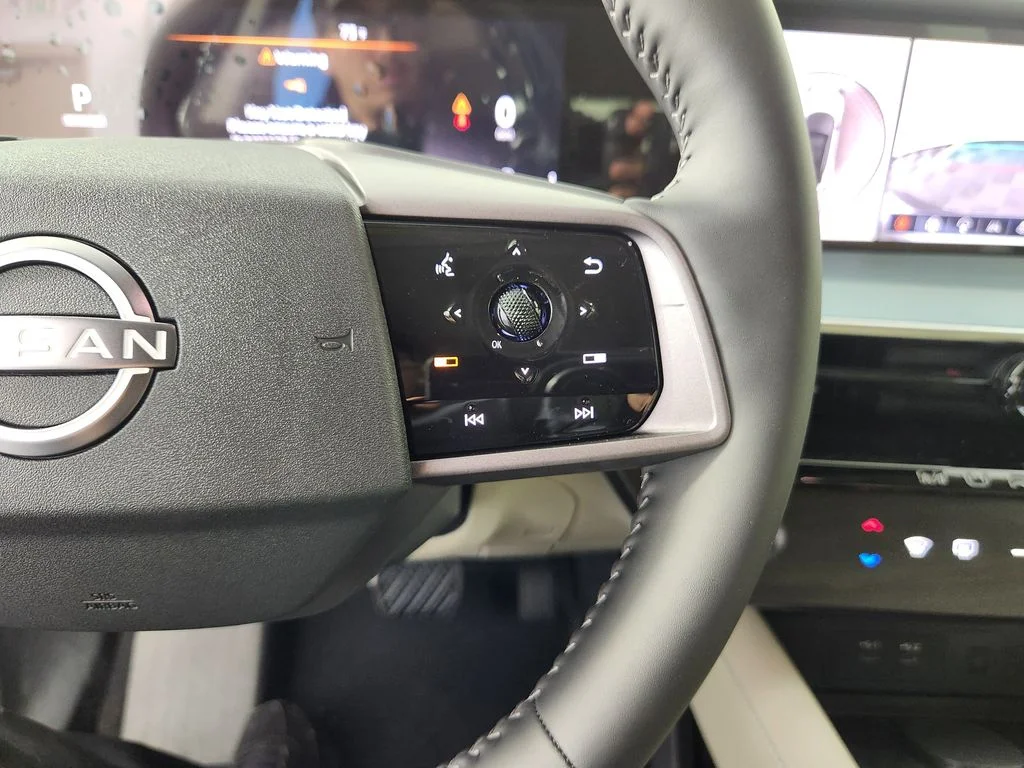 New 2026 White Nissan Platinum image 18