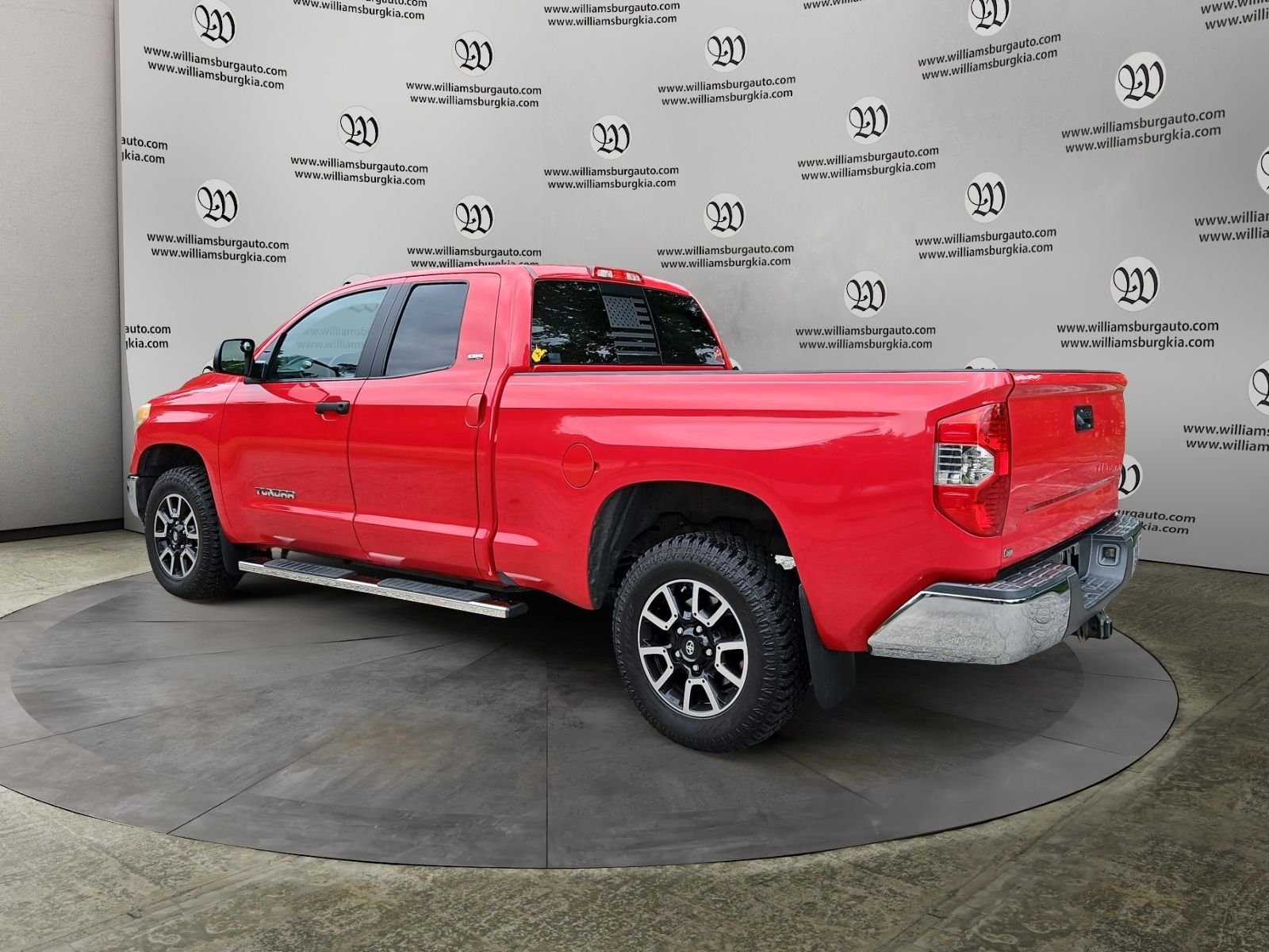 Used 2014 Red Toyota SR5 image 3