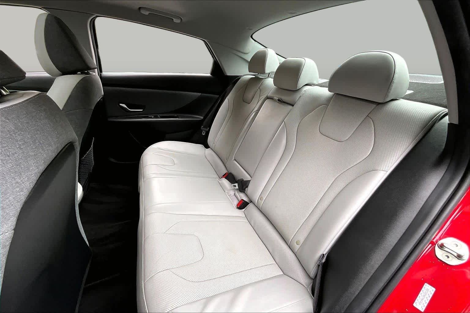 Used 2022 Scarlet Red Pearl Hyundai Limited image 39