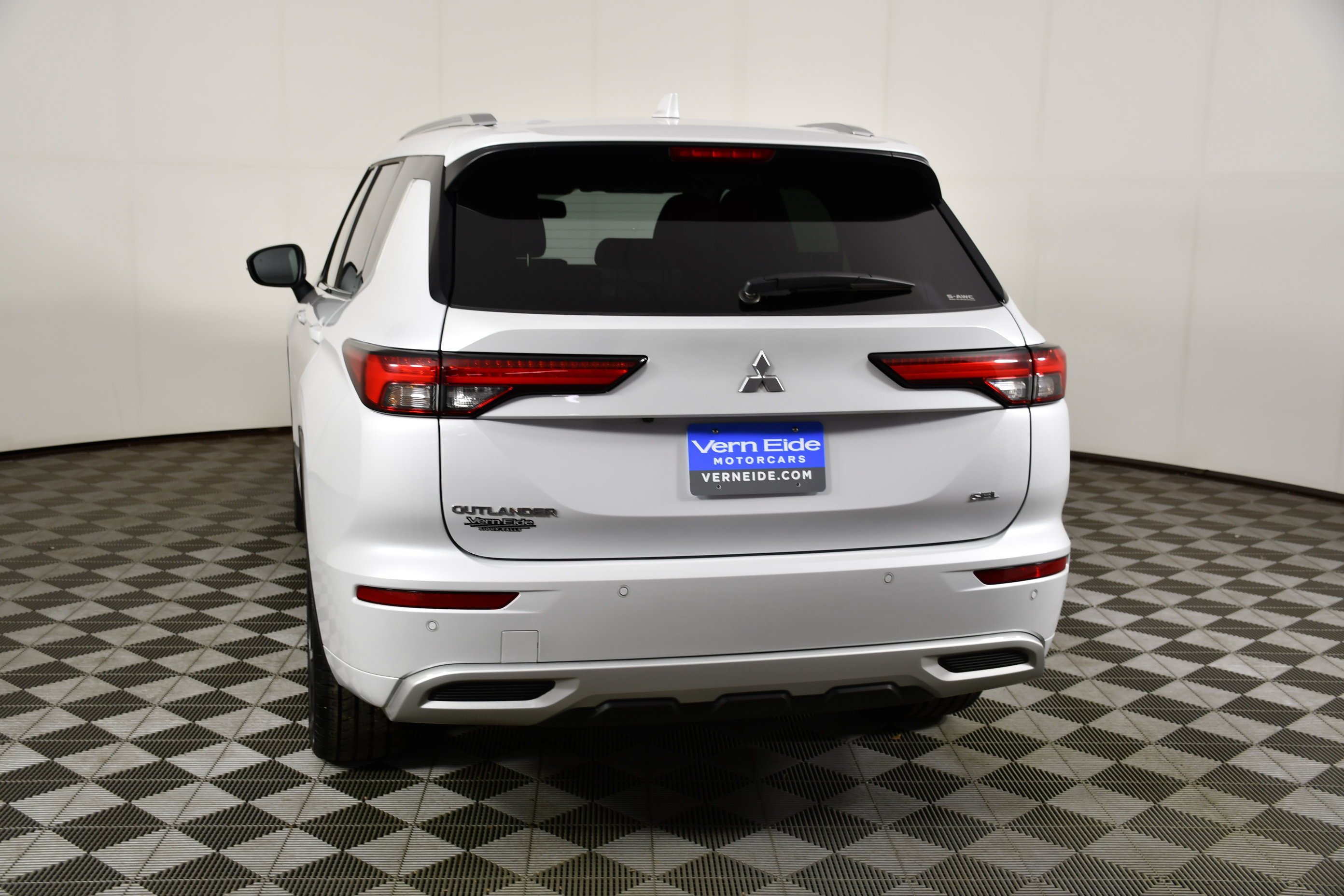 2024 Mitsubishi Outlander SEL - Photo 7