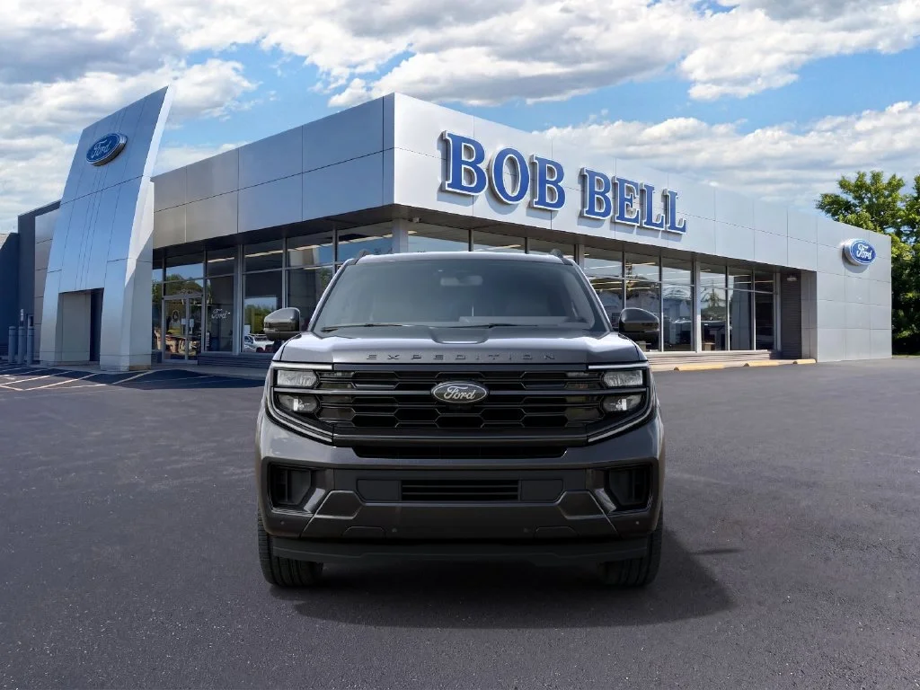 New 2027 Gray Ford Platinum image 3