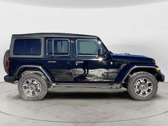 New 2026 Black Clearcoat Jeep 4-DOOR SAHARA image 7