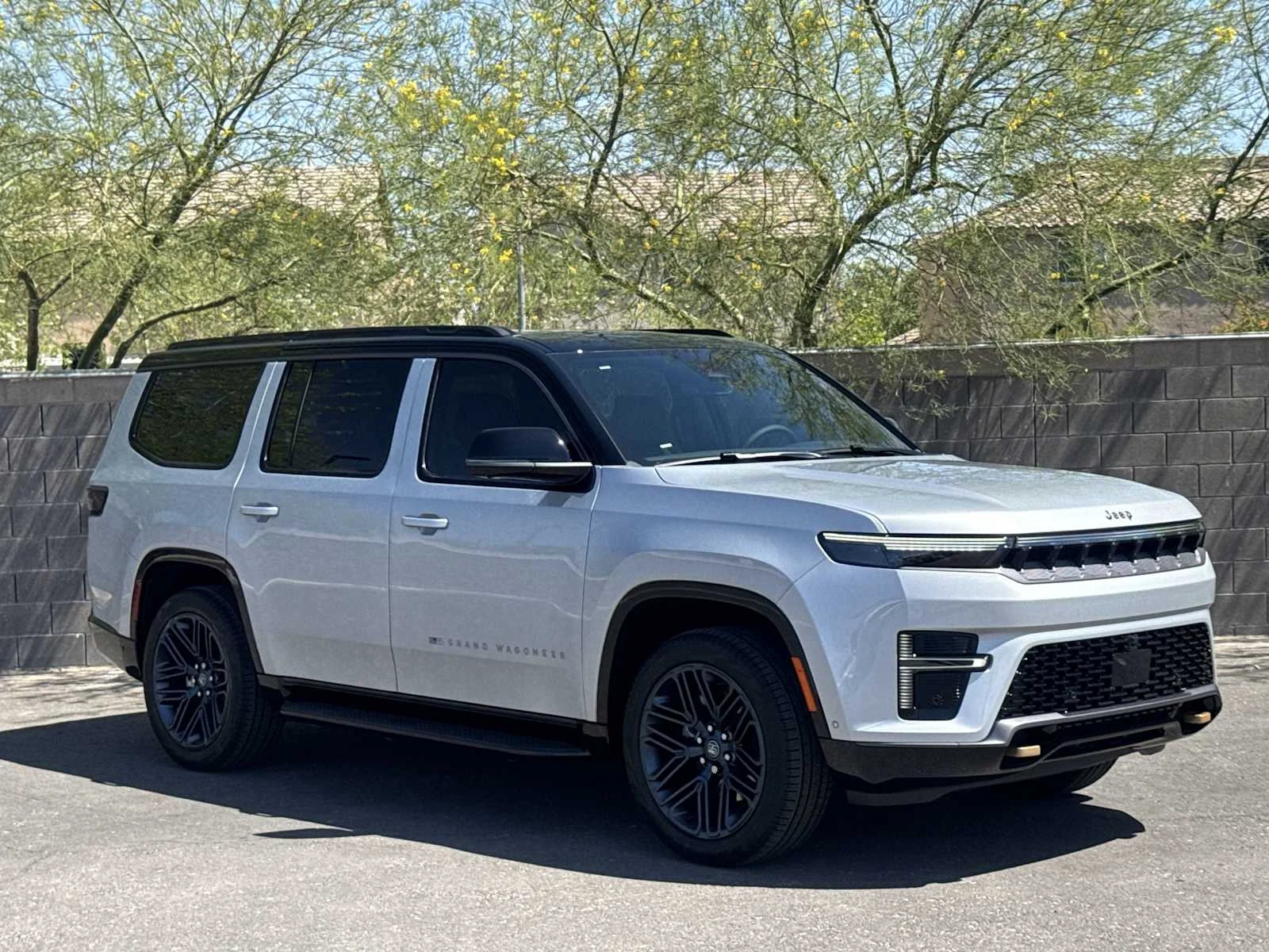New 2026 Silver-Zynith Exterior Paint Jeep 85th Anniversary image 2