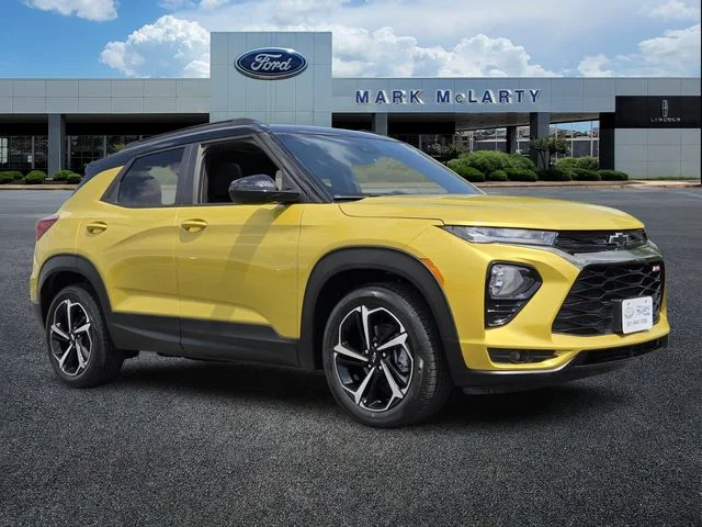 Used 2023 Yellow Chevrolet RS image 7