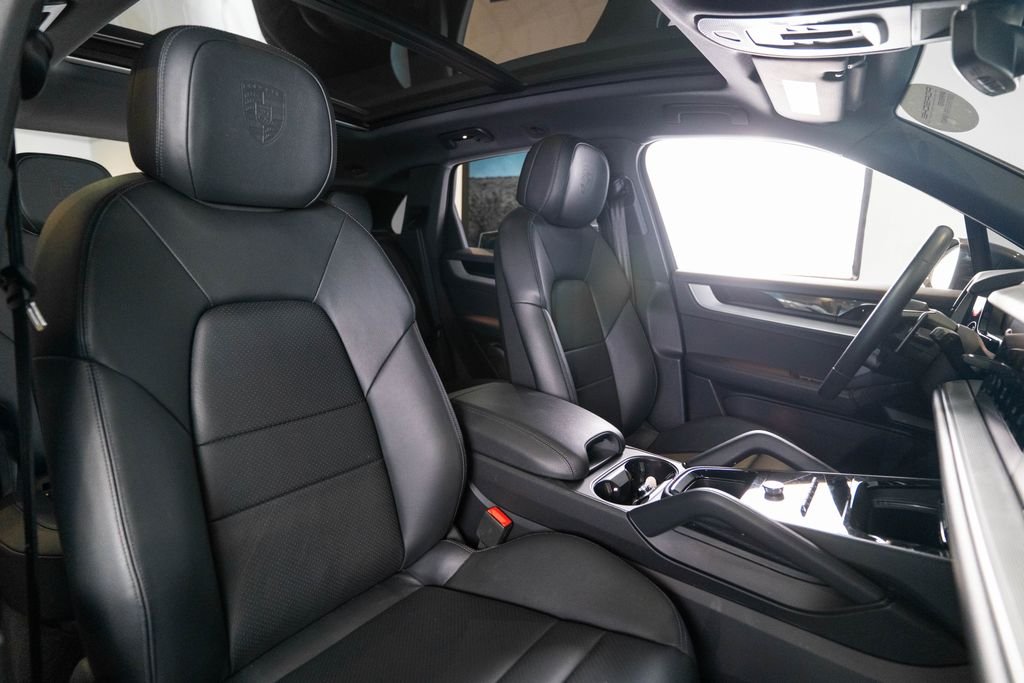 Used 2025 Grey Porsche Base image 18