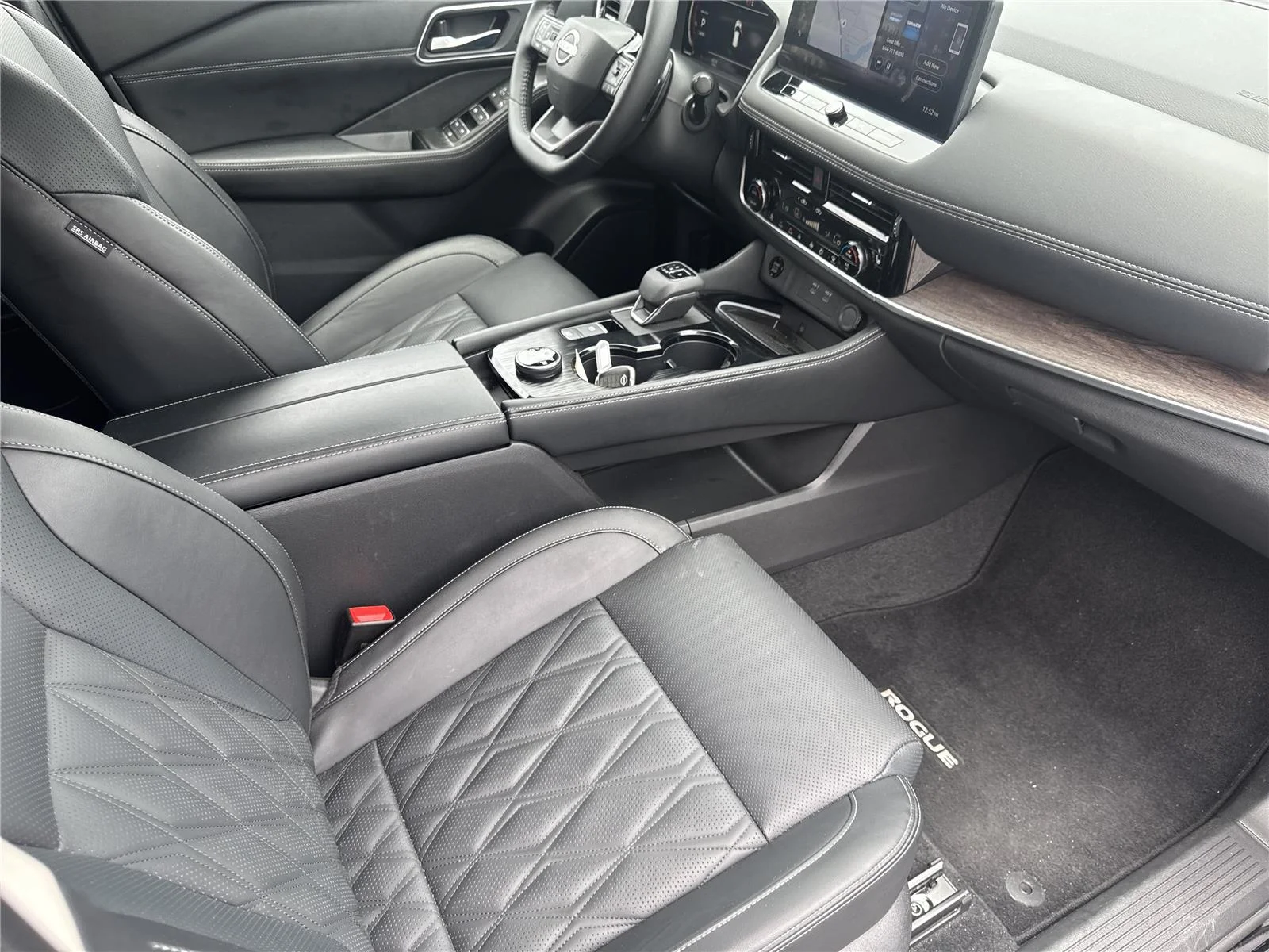 Used 2026 Super Black Nissan Platinum image 35