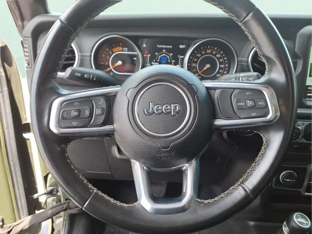 Used 2022 Green Jeep Overland image 21