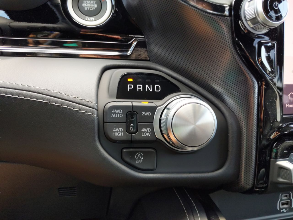 2026 RAM 1500 Limited - Photo 24