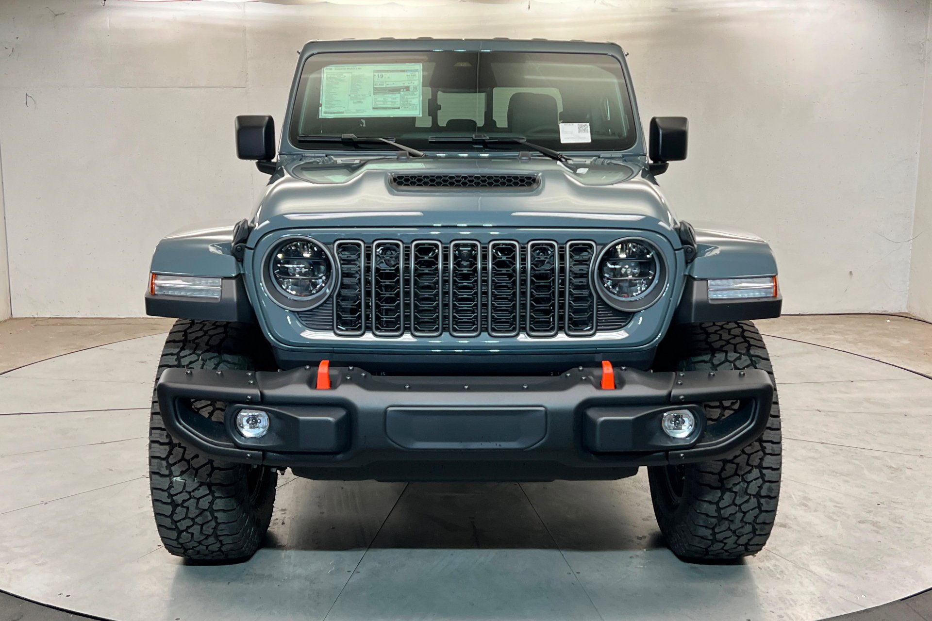 New 2026 Anvil Clear-Coat Exterior Paint Jeep Mojave X image 9