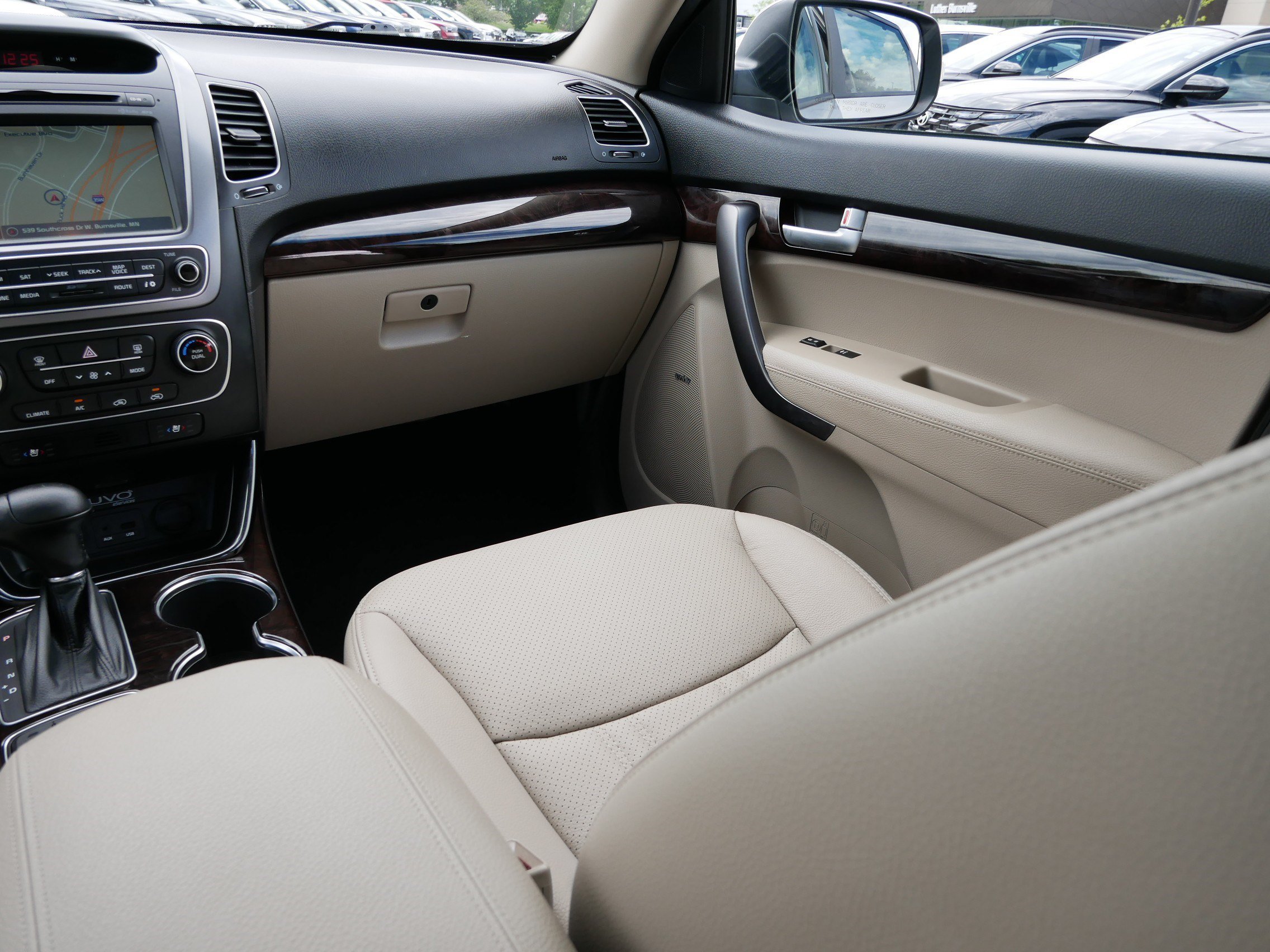 Used 2015 Satin Metal Kia EX image 11