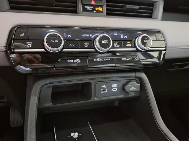 2025 Honda Pilot EX-L - Photo 13