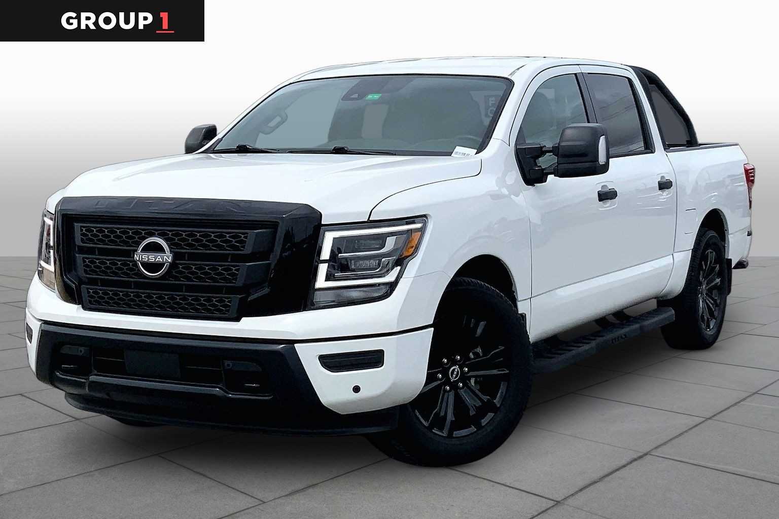 2024 Nissan Titan SV 4X2 Crew Cab's photo