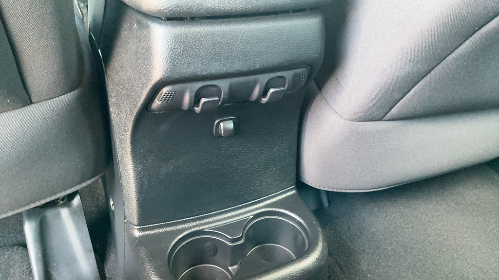 Used 2013 Black Jeep Unlimited Sport image 10