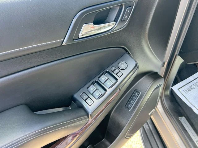 Used 2019 Gray GMC SLT image 17