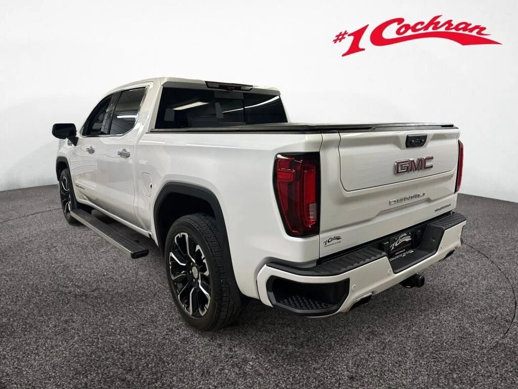 Used 2024 White Frost Tricoat GMC Denali image 25