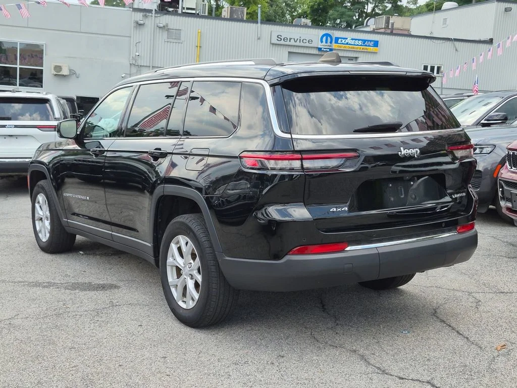 Used 2023 Black Jeep Limited image 10