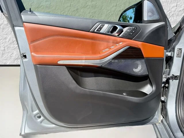 Used 2023 Gray Metallic BMW M60i image 24