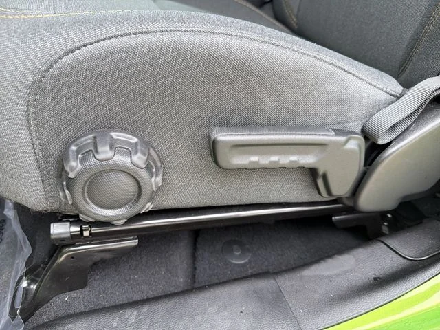 Used 2025 Green Jeep Sport S image 14