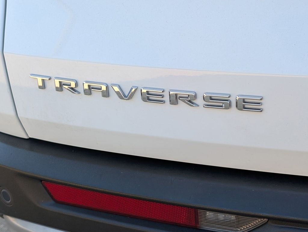 Used 2024 Summit White Chevrolet LT image 34
