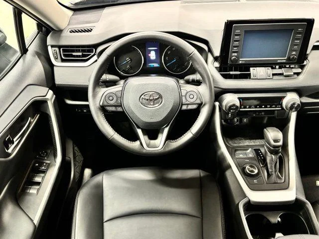 Used 2021 MAGNETIC GRAY MET. Toyota  image 12