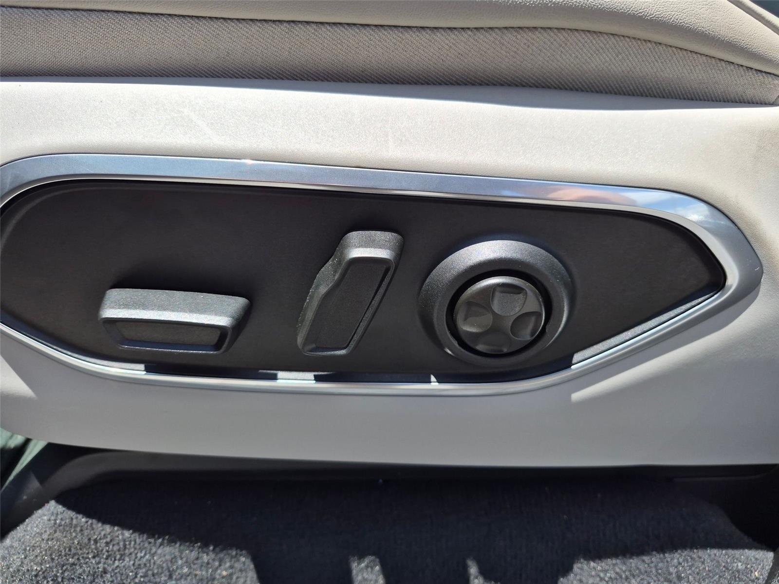 Used 2023 Baltic Gray Metallic Clearcoat Jeep Series II image 14