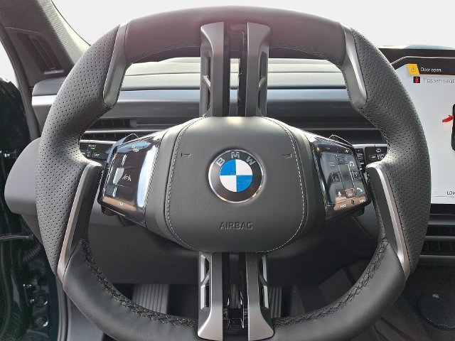 New 2027 Vancouver Green Metallic BMW  image 17