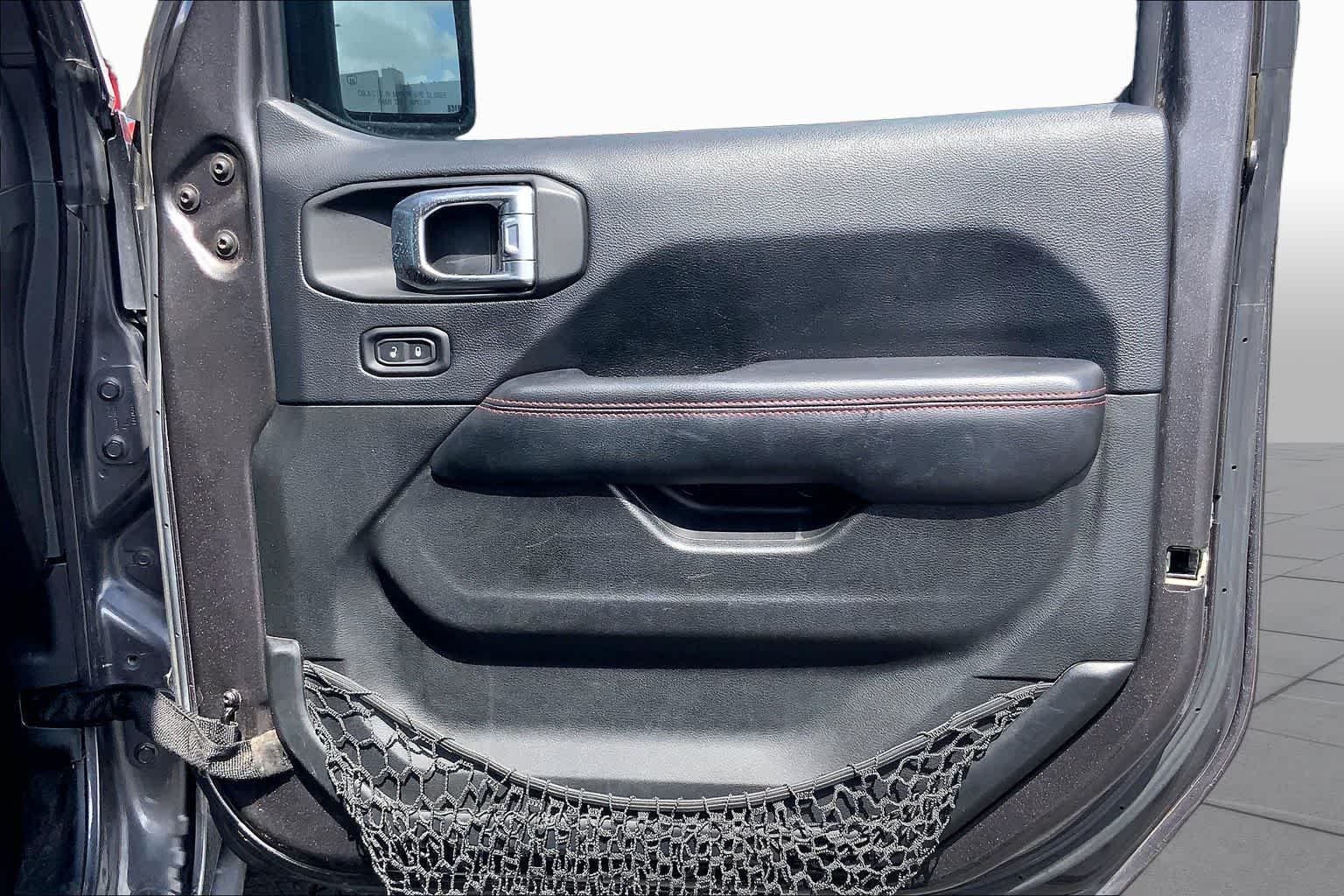 Used 2018 Granite Crystal Metallic Clearcoat Jeep Rubicon image 23