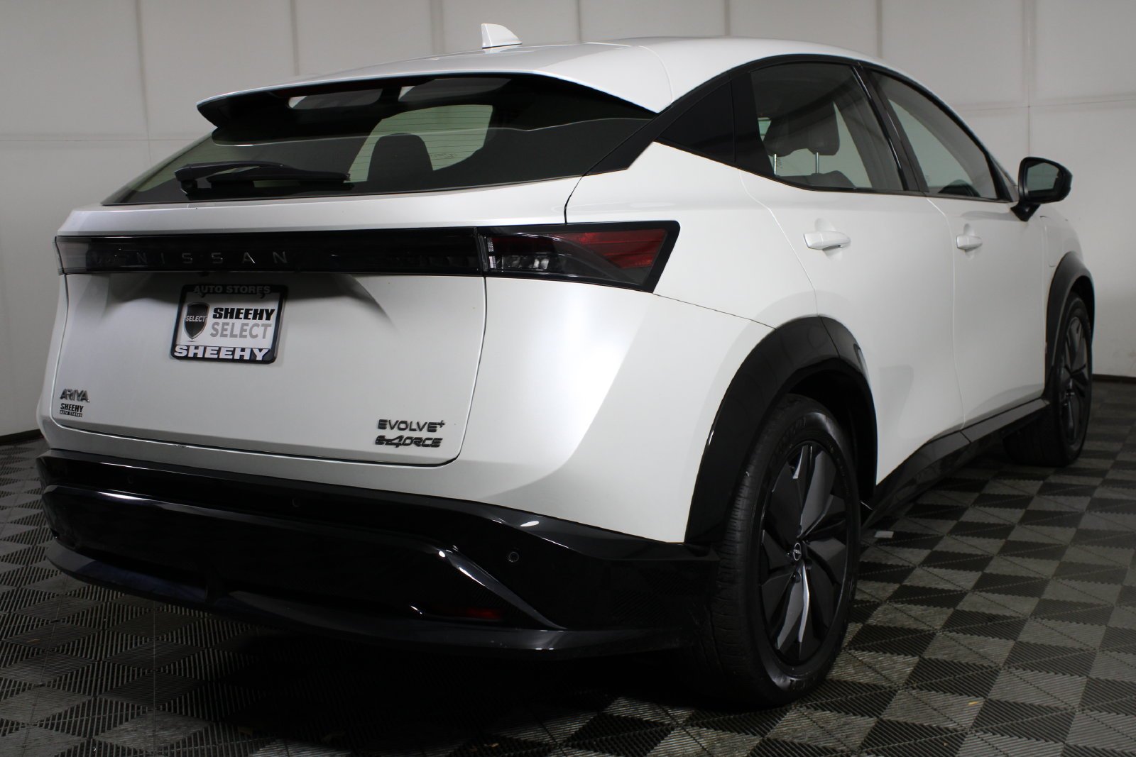 Used 2024 White Nissan EVOLVE+ e-4ORCE image 8
