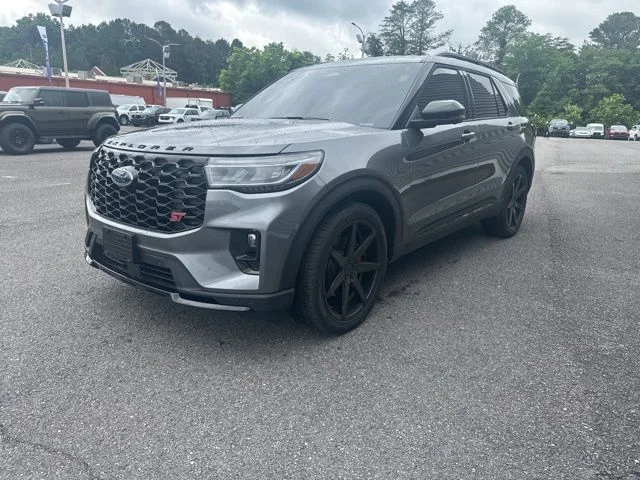 2025 Ford Explorer ST (PL535)'s photo