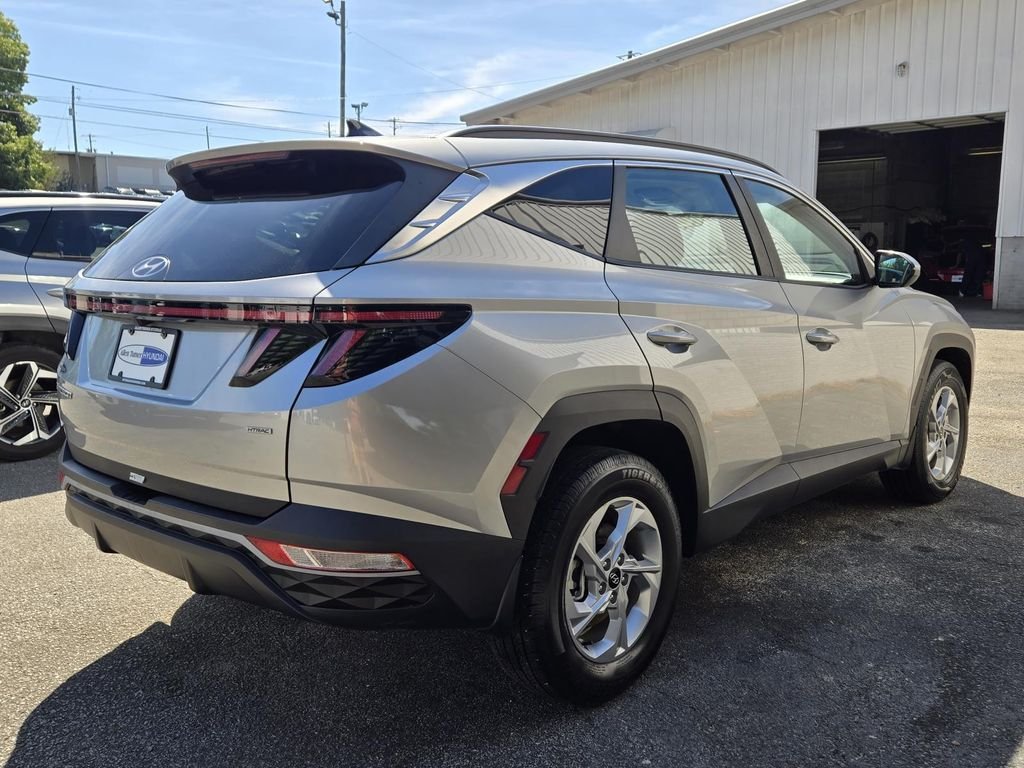 Used 2023 Silver Hyundai SEL image 4