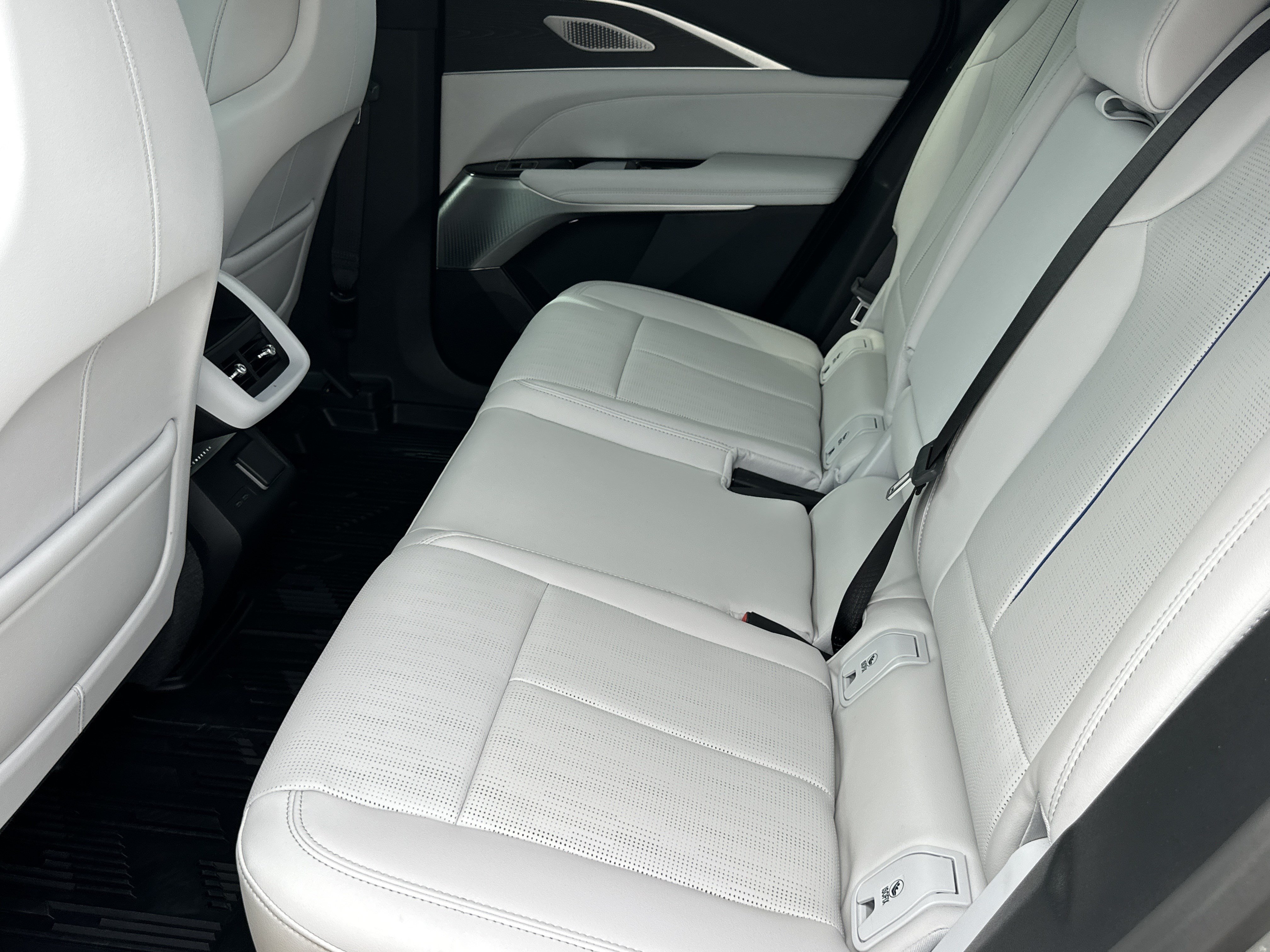 2025 Cadillac LYRIQ Sport 2 - Photo 23