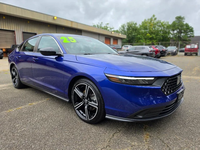 Certified Used 2025 Still Night Pearl Honda Sport image 9