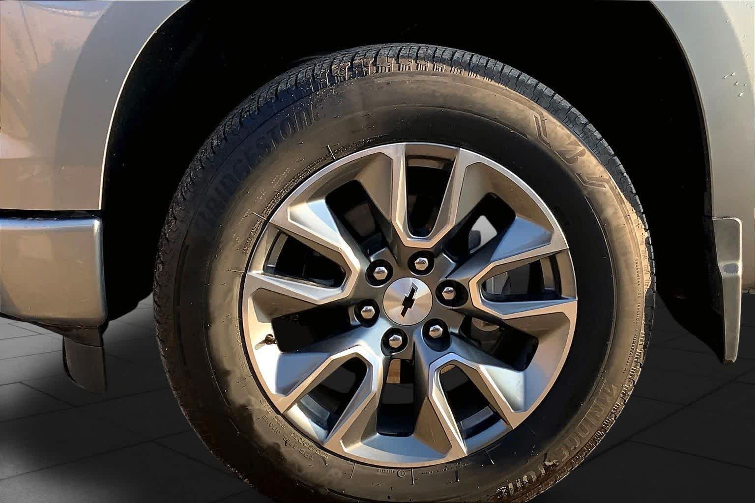Used 2025 Sterling Gray Metallic Chevrolet RST image 11