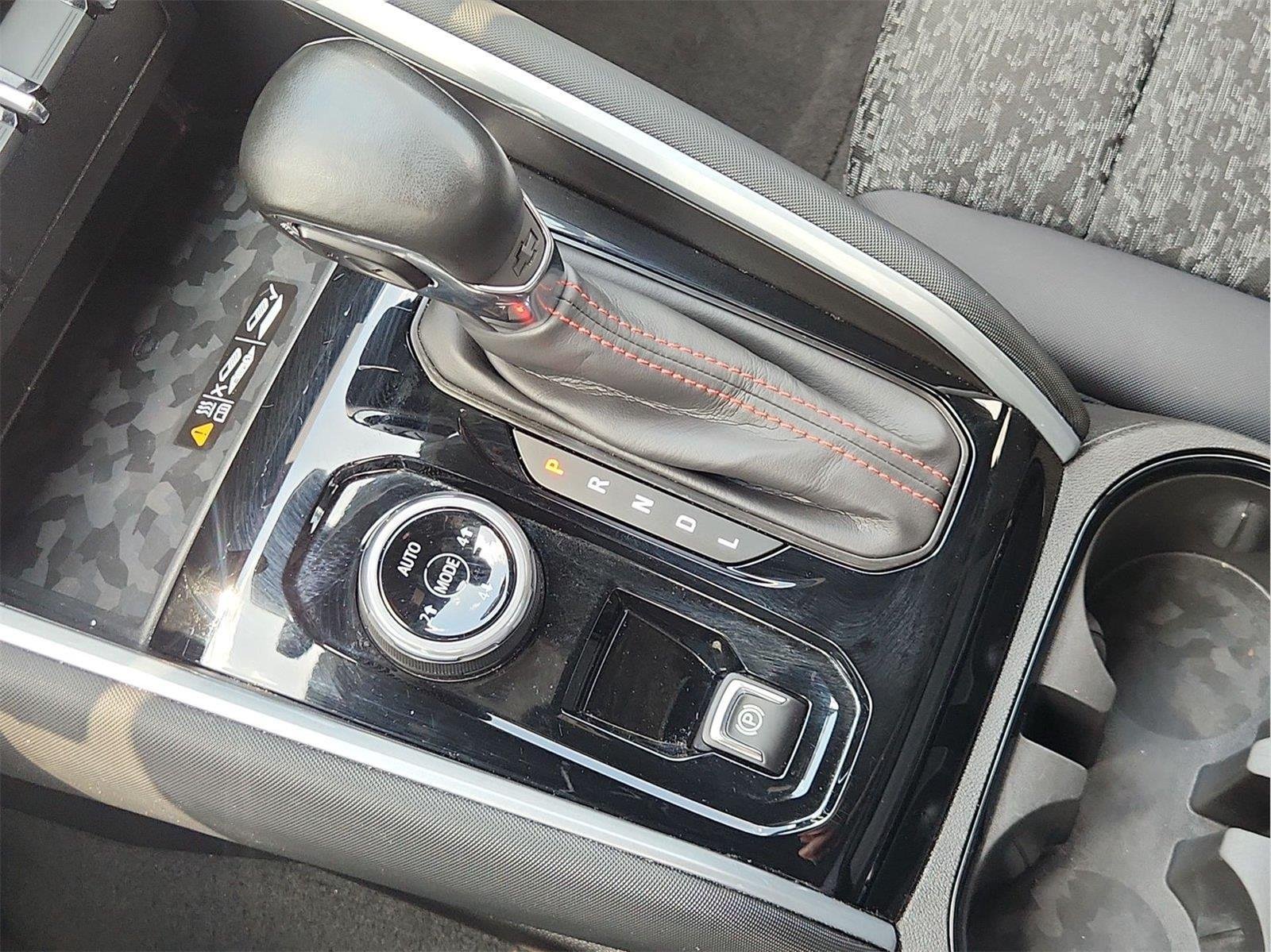 2024 Chevrolet Colorado Z71 - Photo 16