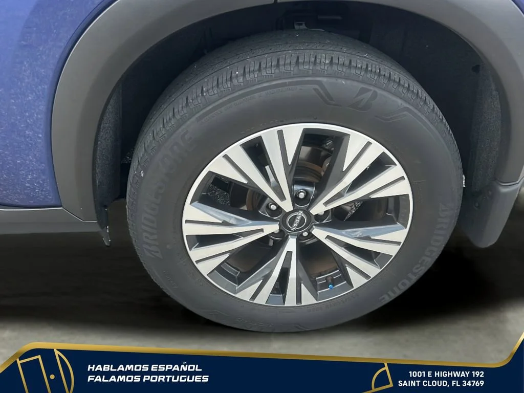 Used 2023 Blue Nissan SV FWD image 33